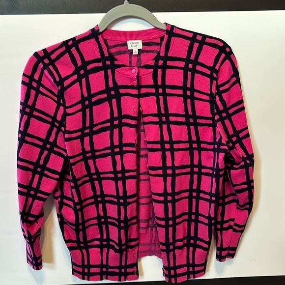 crown & ivy Sweaters - CROWN & IVY SIZE M. HOT PINK & NAVY 3/4 SLEEVE CROPPED CARDIGAN SPRING